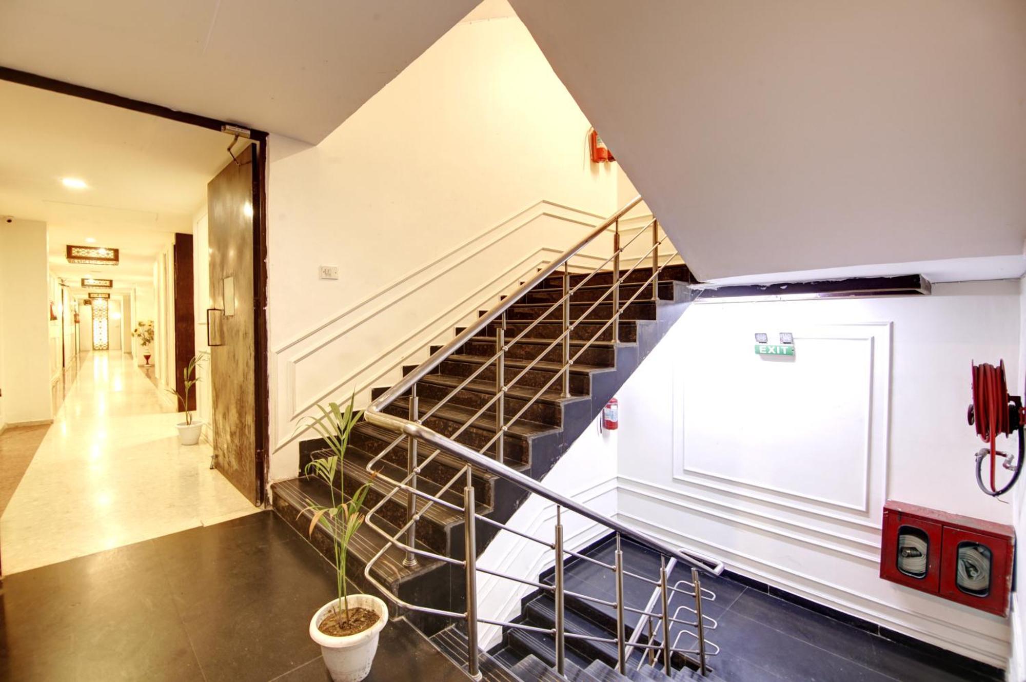 Hotel Wk Comfort - Near White Clove New Delhi Exteriör bild