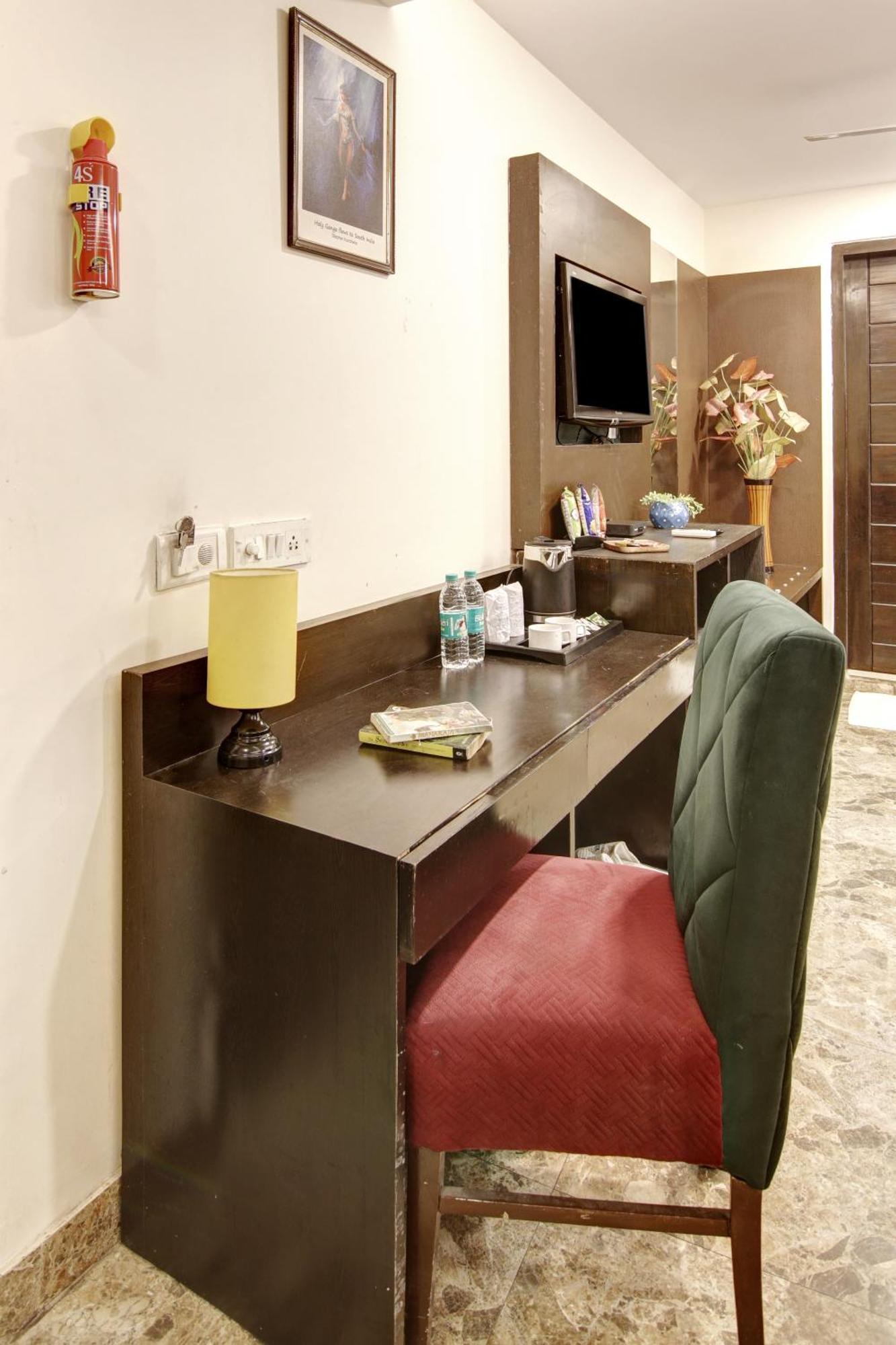 Hotel Wk Comfort - Near White Clove New Delhi Exteriör bild
