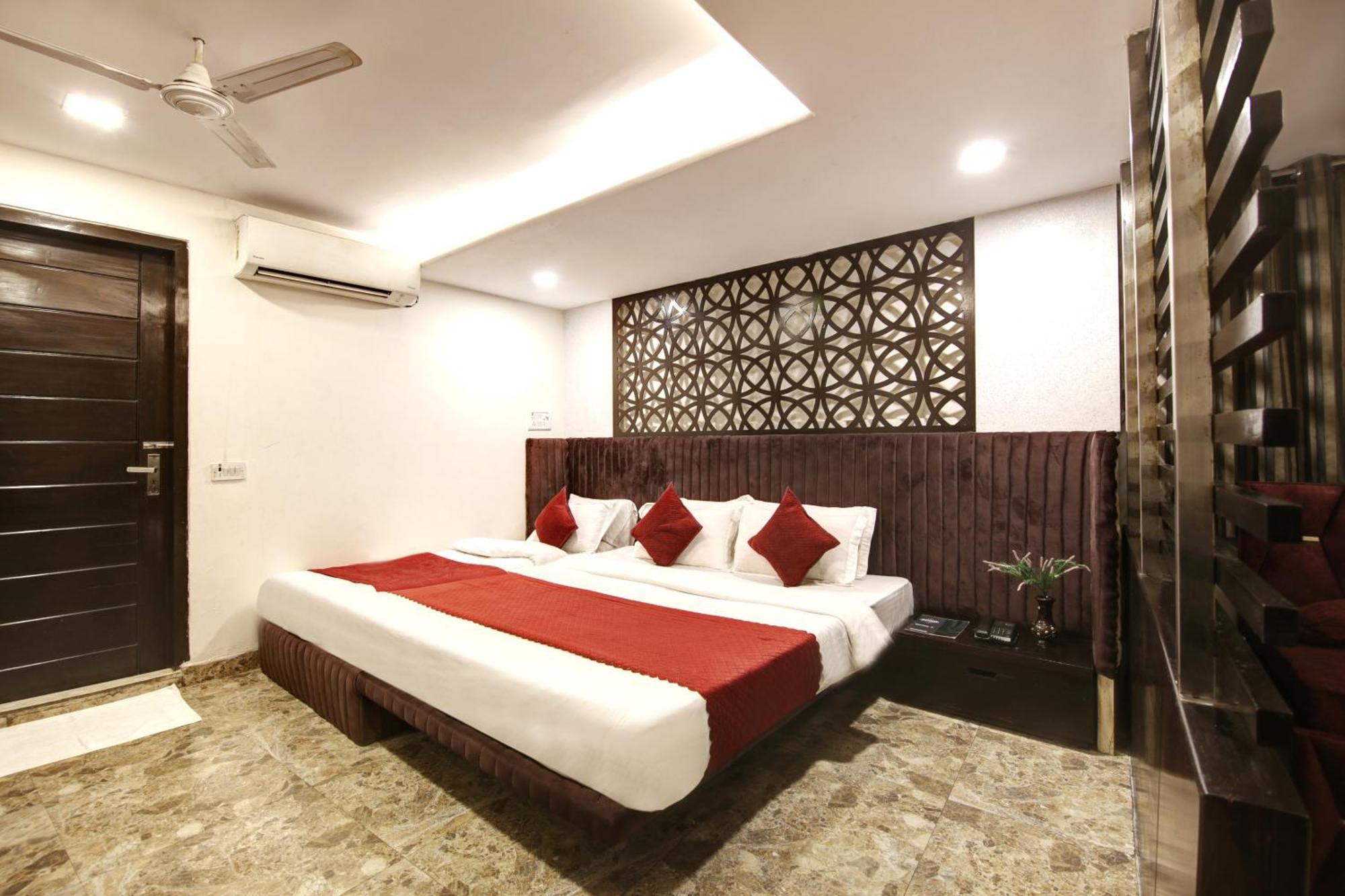 Hotel Wk Comfort - Near White Clove New Delhi Exteriör bild