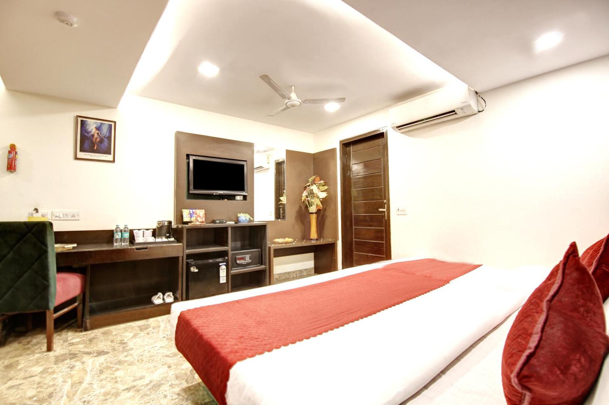 Hotel Wk Comfort - Near White Clove New Delhi Exteriör bild